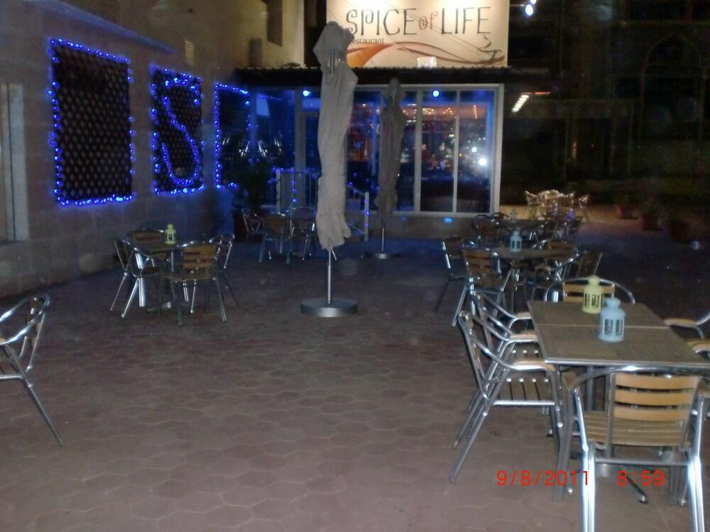Spice Hotel Kuwait City Esterno foto